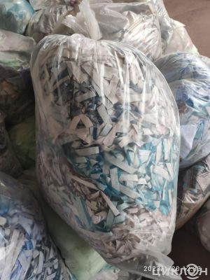 Продам обрезки ткани полисэр с производства одеял